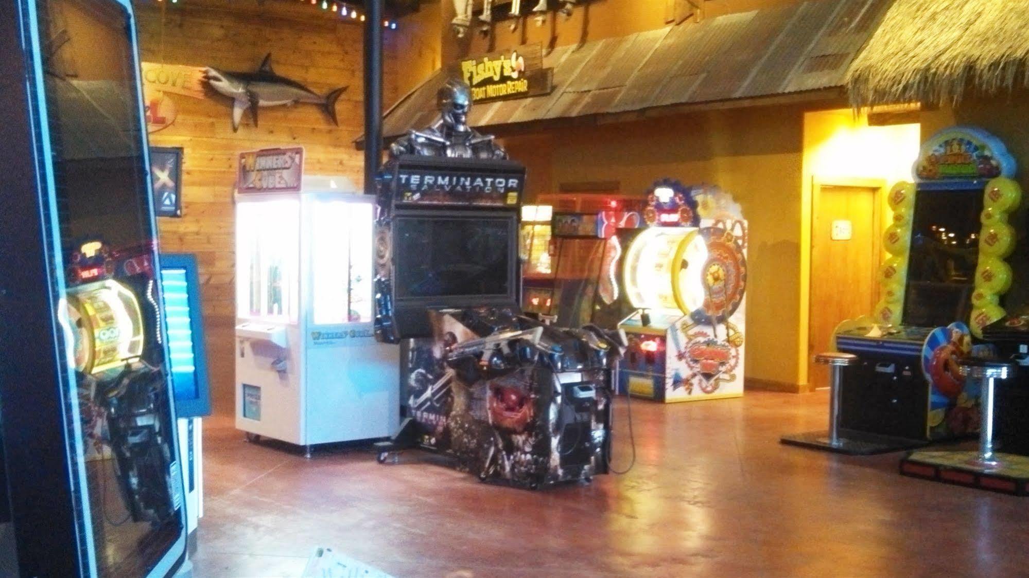 Rustic Creek Ranch Resort At North Jellystone Park 伯利森 外观 照片